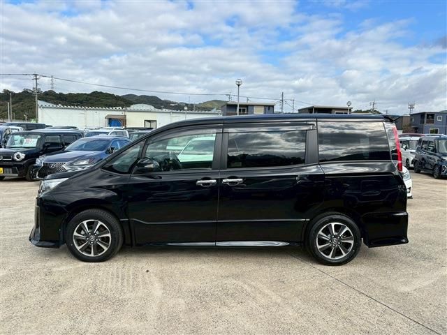 TOYOTA NOAH 2019 Image 31