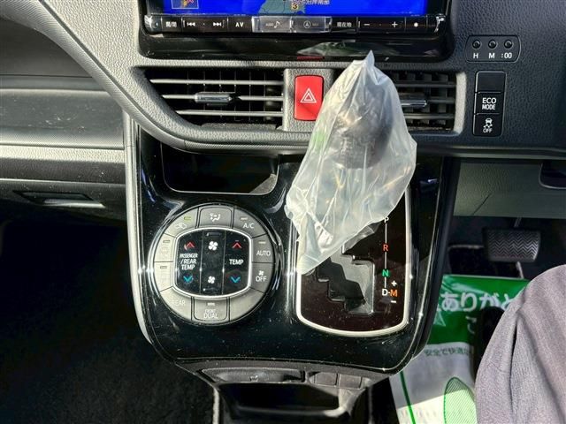 TOYOTA NOAH 2019 Image 31