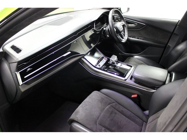 AUDI RS Q8 2022 Image 31