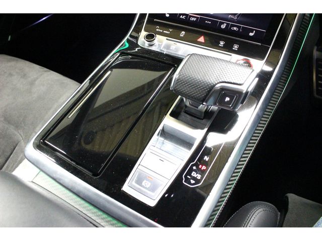 AUDI RS Q8 2022 Image 31