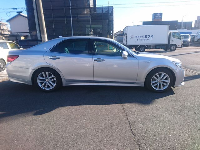 TOYOTA CROWN SEDAN HYBRID 2015 Image 31