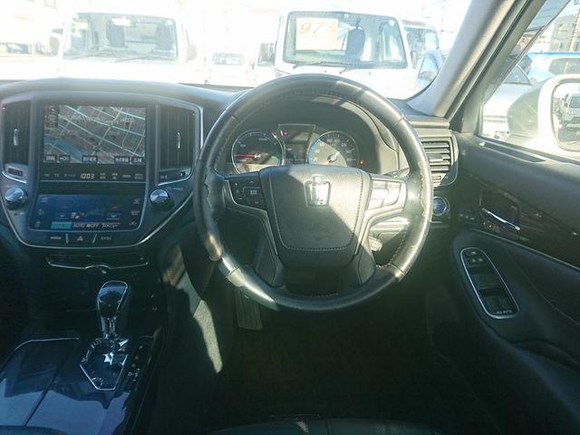 TOYOTA CROWN SEDAN HYBRID 2015 Image 31