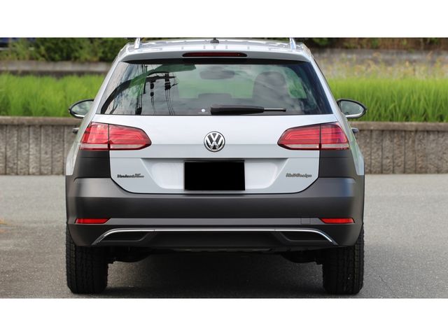 VOLKSWAGEN GOLF VARI 2018 Image 31