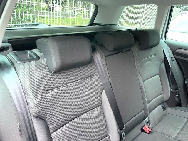 VOLKSWAGEN GOLF VARI 2018 Image 31