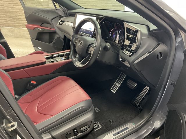 TOYOTA LEXUS RX500H 2024 Image 31