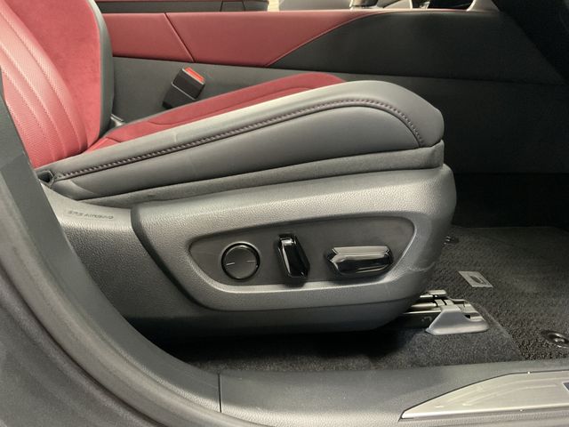 TOYOTA LEXUS RX500H 2024 Image 31