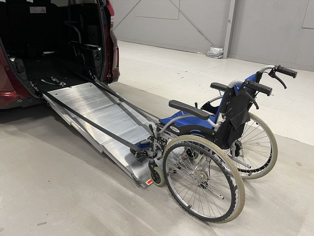 HONDA FREED PLUS 2016 Image 31