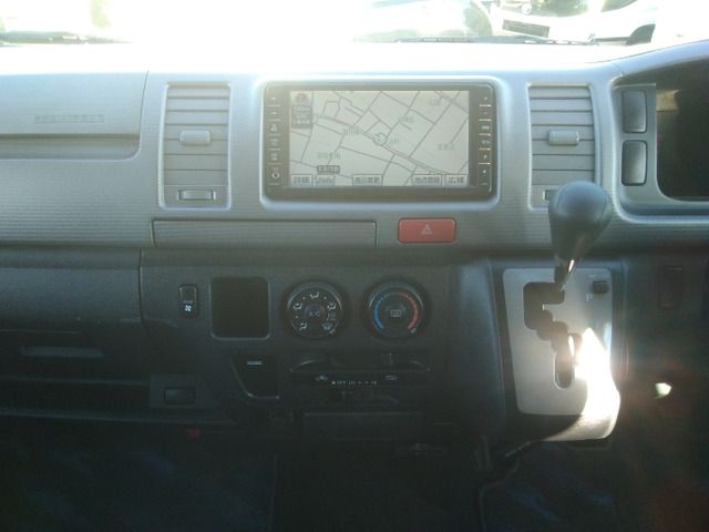 TOYOTA HIACE VAN 4WD 2009 Image 31