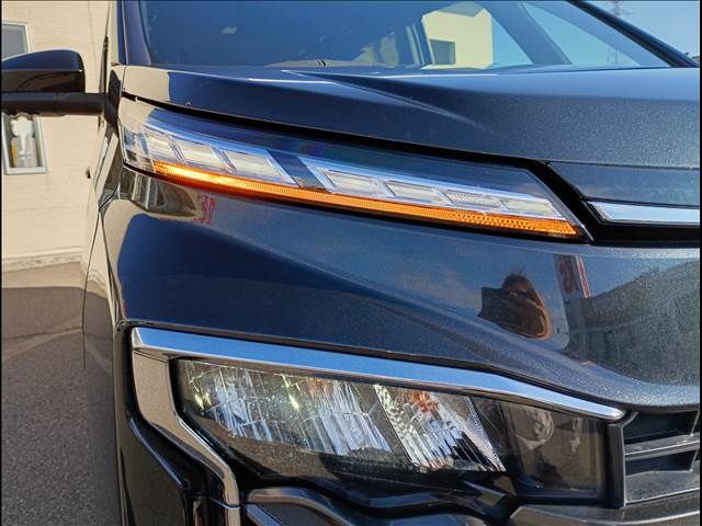 TOYOTA VOXY HYBRID 2022 Image 31