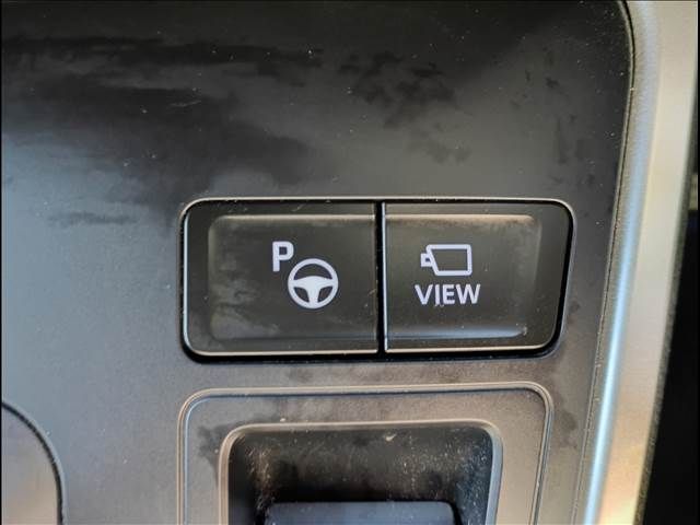 TOYOTA VOXY HYBRID 2022 Image 31