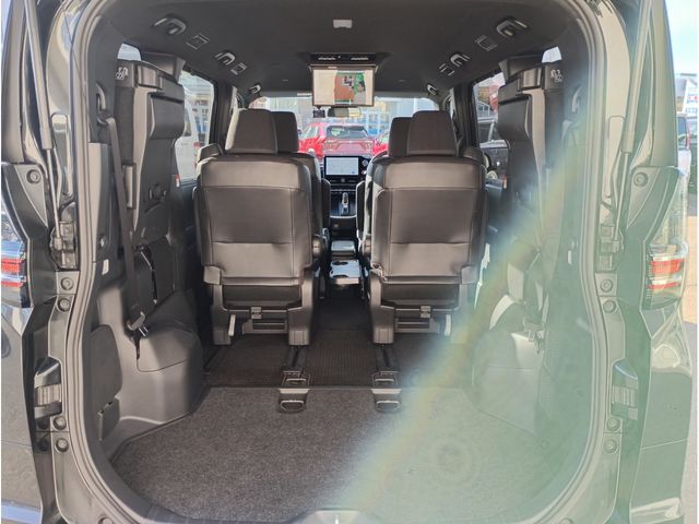 TOYOTA VOXY HYBRID 2022 Image 31