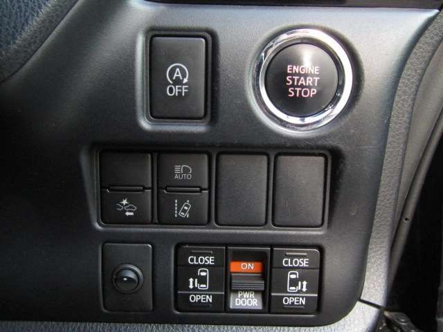 TOYOTA VOXY 2018 Image 31