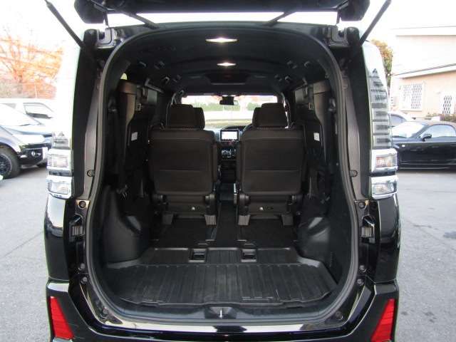 TOYOTA VOXY 2018 Image 31