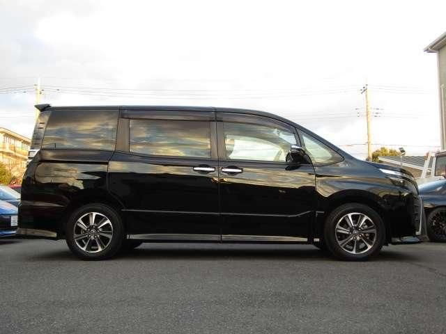 TOYOTA VOXY 2018 Image 31