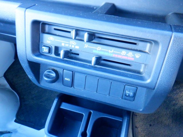 DAIHATSU HIJET TRUCK 4WD 2021 Image 31