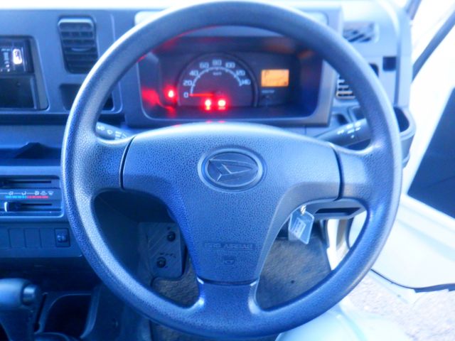 DAIHATSU HIJET TRUCK 4WD 2021 Image 31