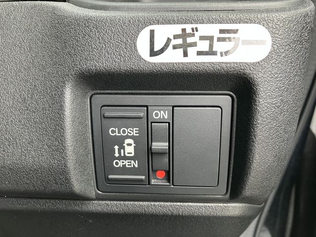 HONDA N BOX CUSTOM 2023 Image 31