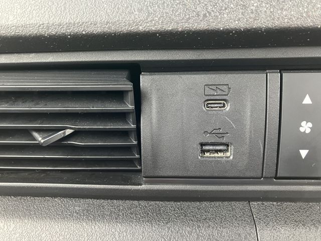 HONDA N BOX CUSTOM 2023 Image 31