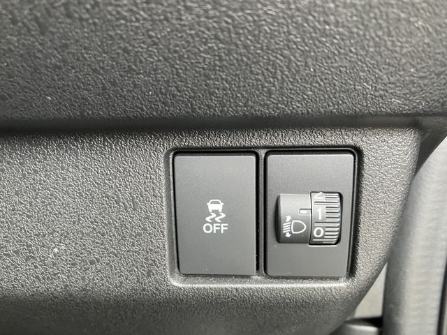 HONDA N BOX CUSTOM 2023 Image 31