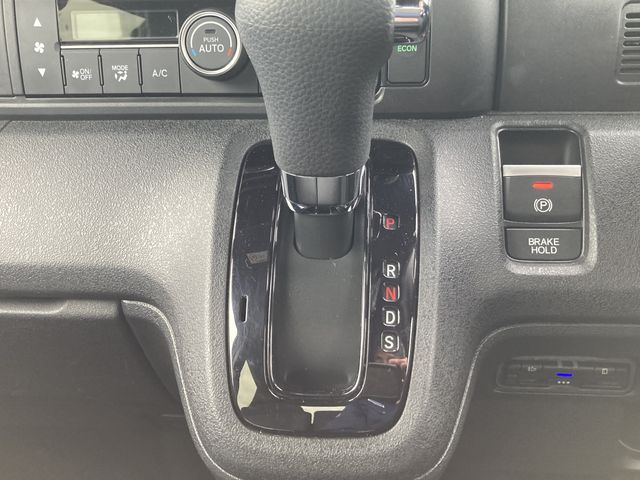 HONDA N BOX CUSTOM 2023 Image 31