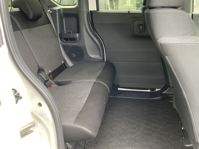 HONDA N BOX CUSTOM 2023 Image 31