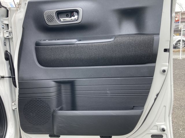 HONDA N BOX CUSTOM 2023 Image 31