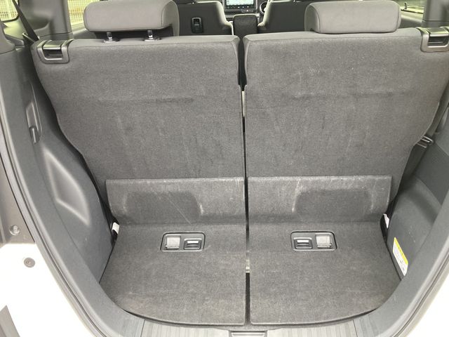 HONDA N BOX CUSTOM 2023 Image 31