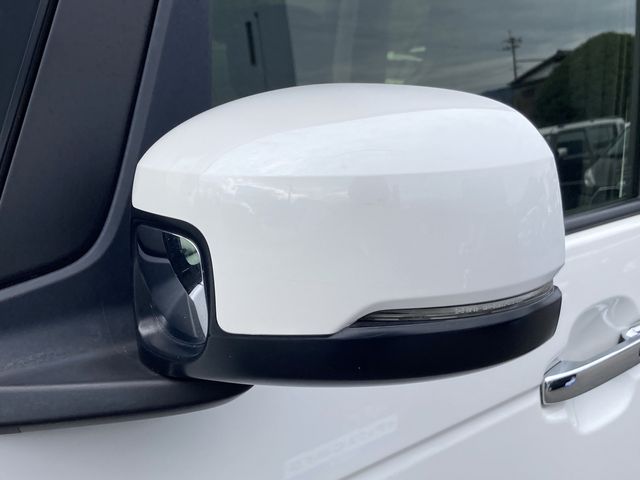 HONDA N BOX CUSTOM 2023 Image 31