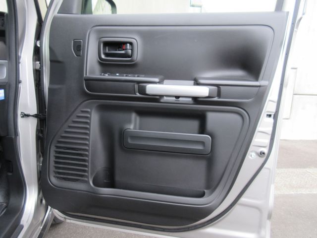 SUZUKI SPACIA GEAR 2023 Image 31