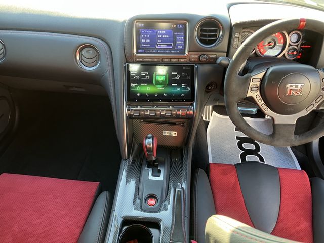 NISSAN GT-R 2015 Image 31