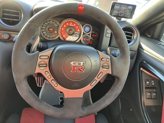 NISSAN GT-R 2015 Image 31