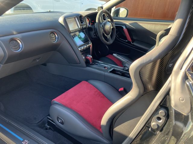 NISSAN GT-R 2015 Image 31