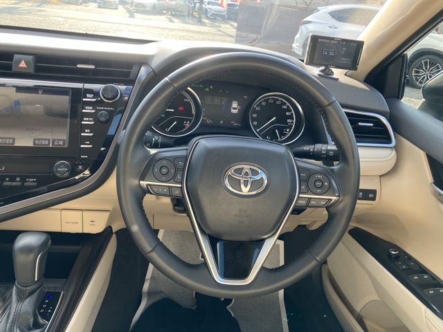 TOYOTA CAMRY HYBRID 2018 Image 31