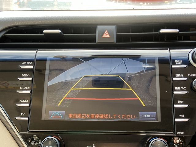 TOYOTA CAMRY HYBRID 2018 Image 31