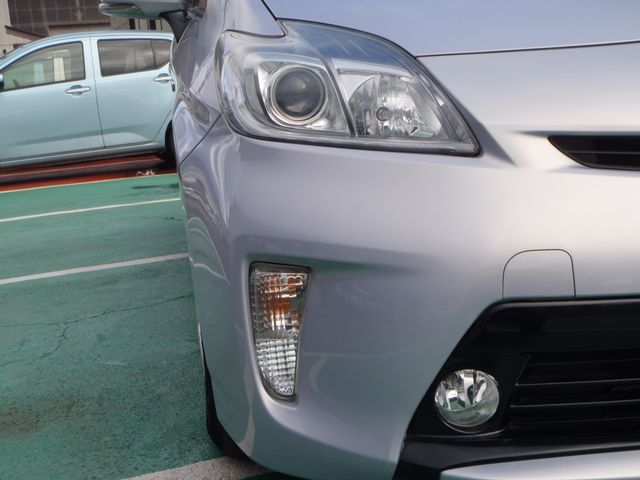 TOYOTA PRIUS 2013 Image 31
