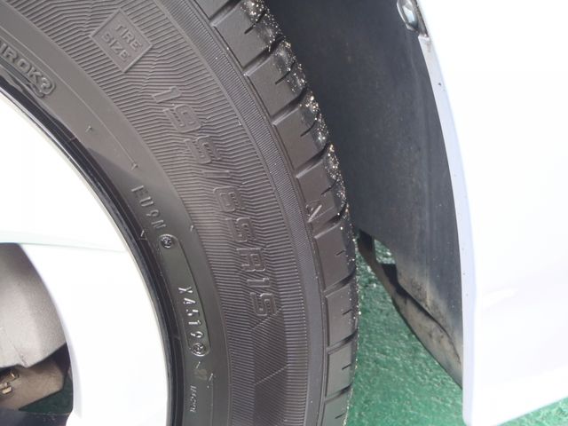 TOYOTA PRIUS 2013 Image 31