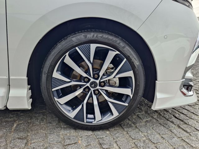 TOYOTA ALPHARD HYBRID 2023 Image 31