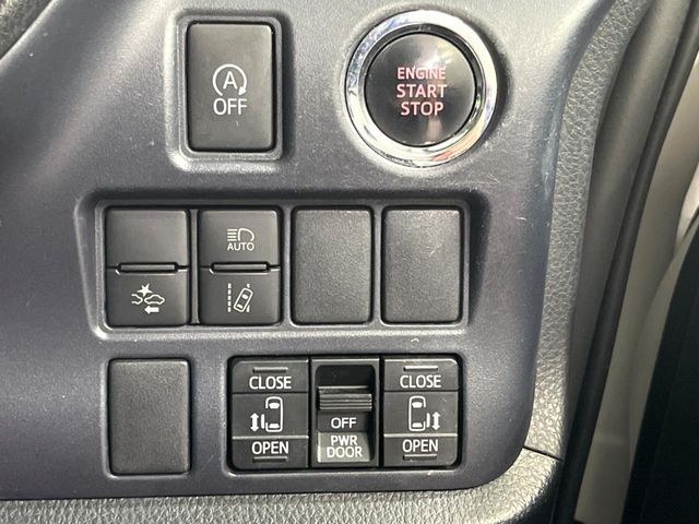 TOYOTA VOXY 2016 Image 31