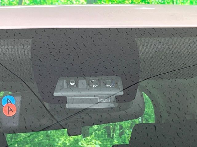 TOYOTA VOXY 2016 Image 31