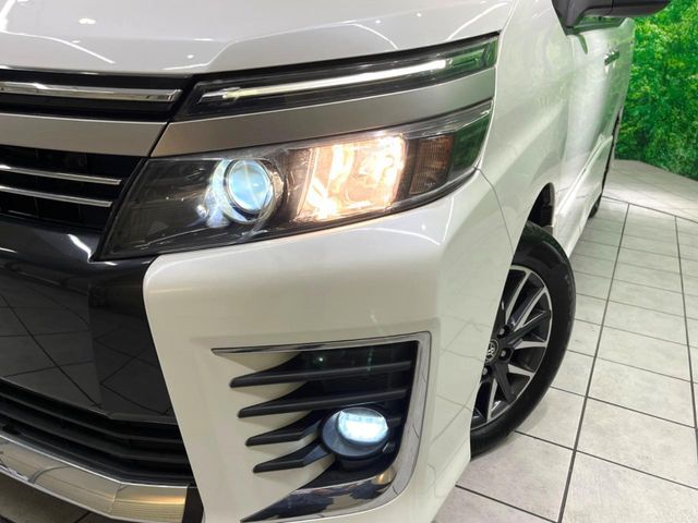 TOYOTA VOXY 2016 Image 31