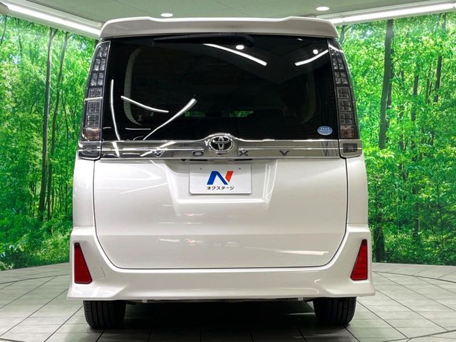 TOYOTA VOXY 2016 Image 31