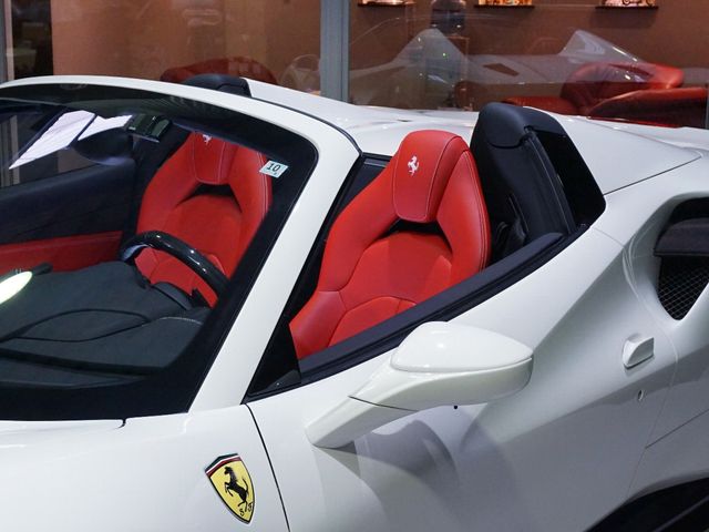 FERRARI 488SPIDER 2018 Image 31