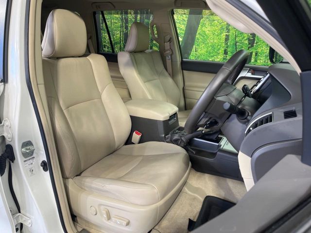 TOYOTA LANDCRUISER PRADO 2023 Image 31