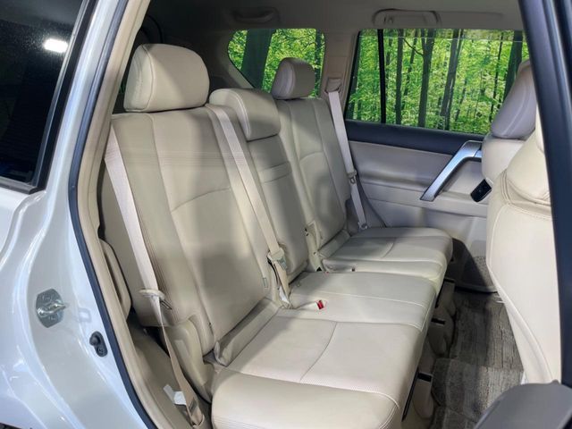 TOYOTA LANDCRUISER PRADO 2023 Image 31