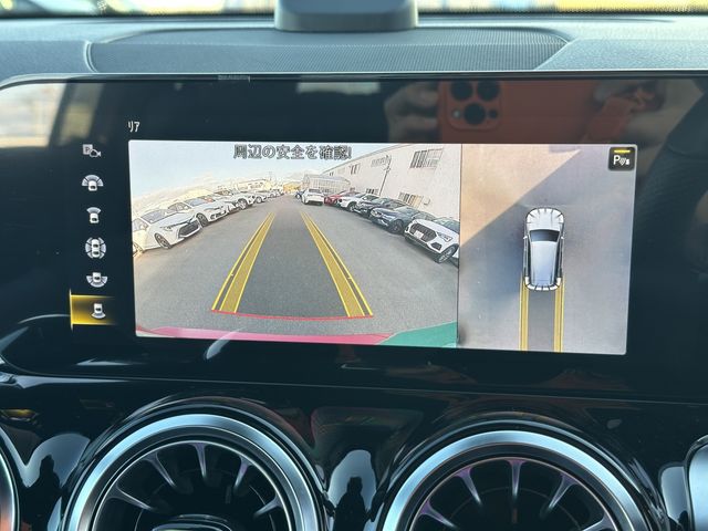 MERCEDES BENZ GLB 2024 Image 31