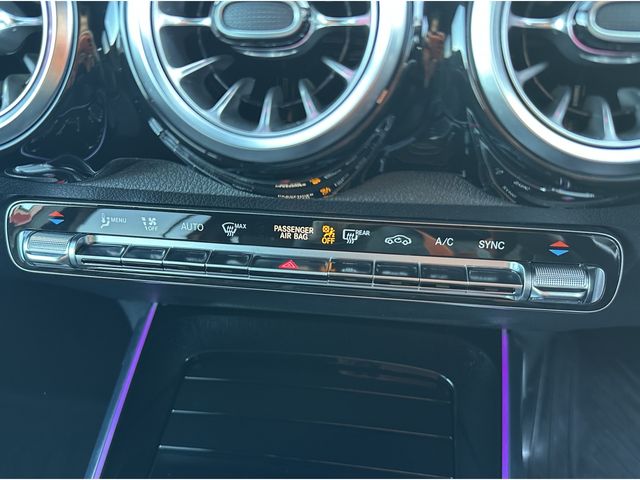 MERCEDES BENZ GLB 2024 Image 31