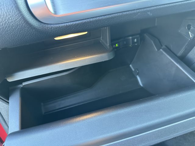 MERCEDES BENZ GLB 2024 Image 31