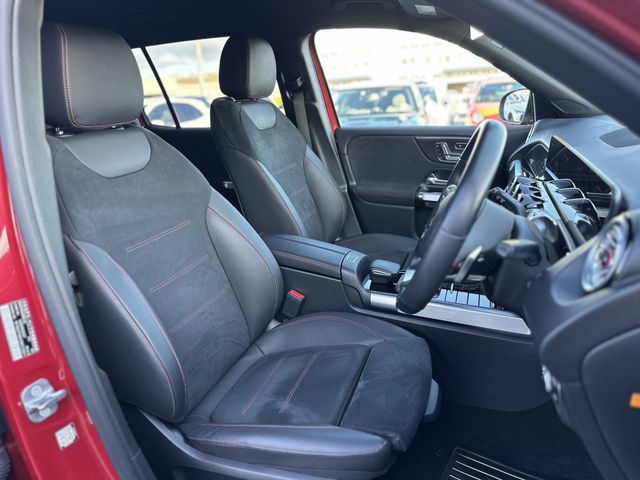 MERCEDES BENZ GLB 2024 Image 31