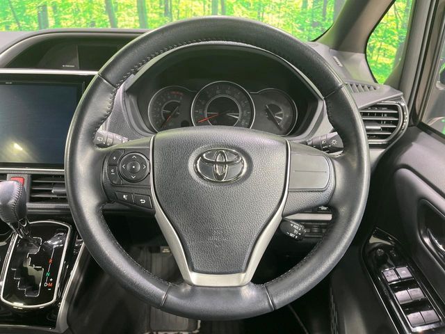 TOYOTA VOXY 2020 Image 31
