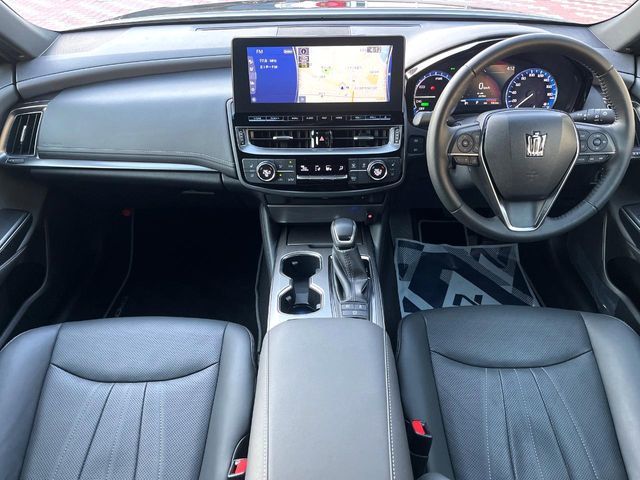 TOYOTA CROWN SEDAN HYBRID 2022 Image 31